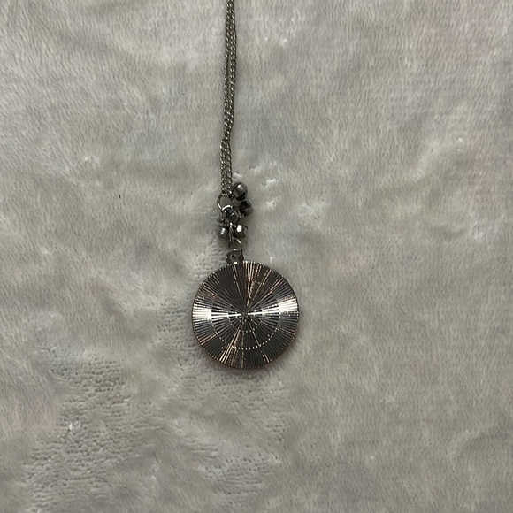 Woman’s Mom Boss Necklace - Picture 3 of 5